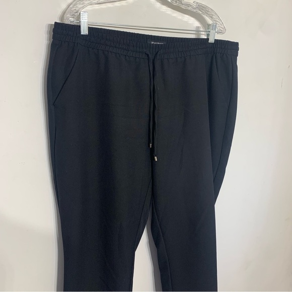 Bundle of 2 Roz & Ali plus size pull on cuffed high waisted pants navy & black - Picture 9 of 12